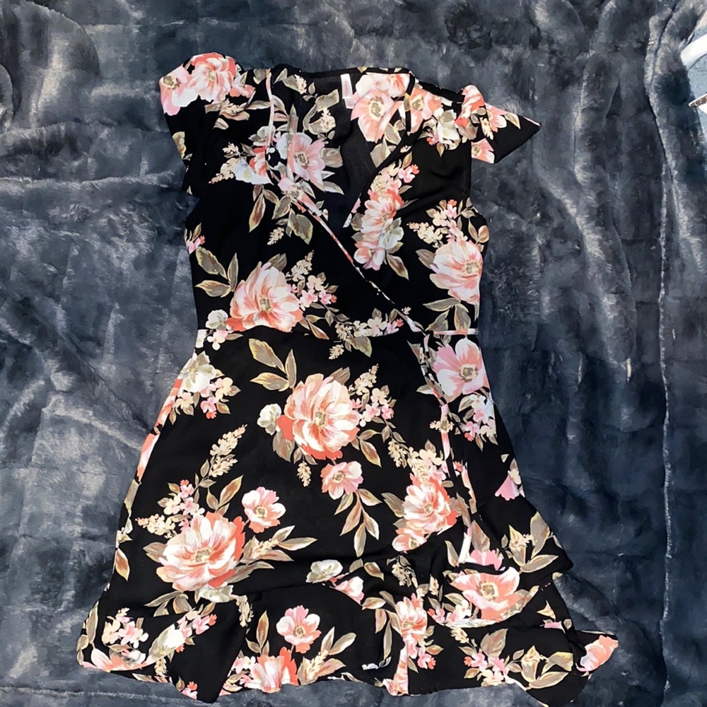 🔴Women’s Xhilaration Floral Dress
